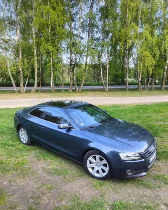 audi Audi A5 cena 45900 przebieg: 220000, rok produkcji 2009 z Zgierz